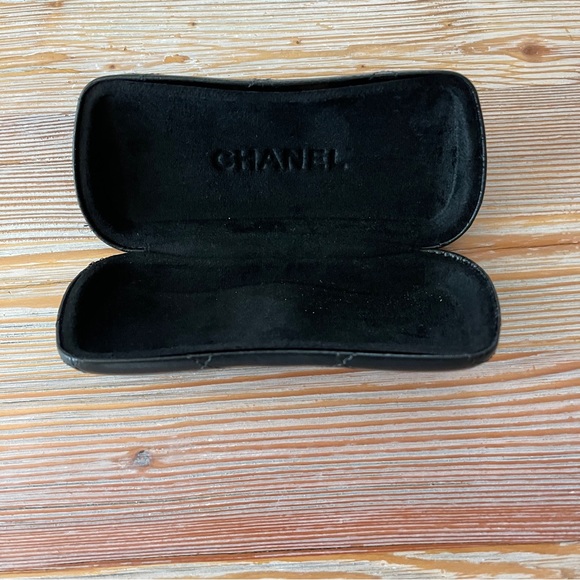 CHANEL Empty Eyewear Case Sunglasses Eyeglasses Black CC Logo In Corner Quilted - Picture 2 of 8